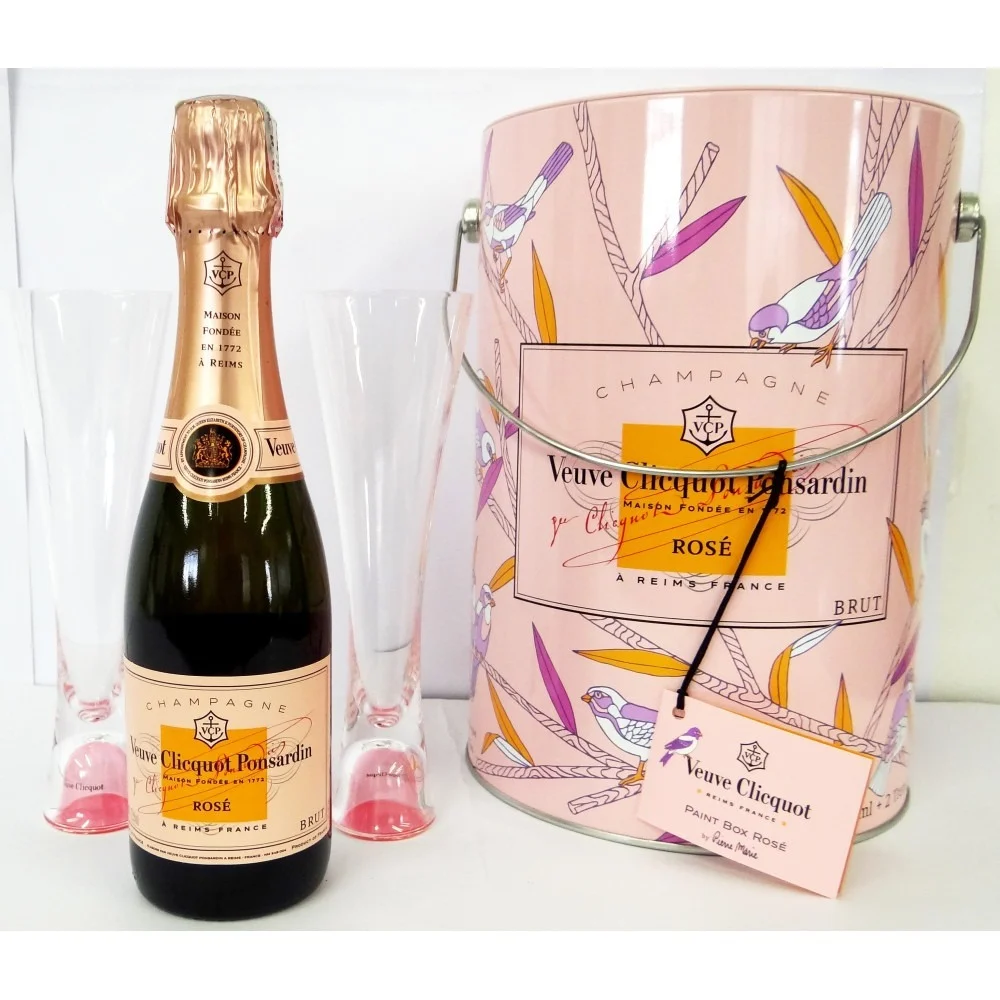 Kit de Champagne Veuve Clicquot Ponsardin Rosé Lata com 1 Garrafa (375 ml) + 2 Taças 