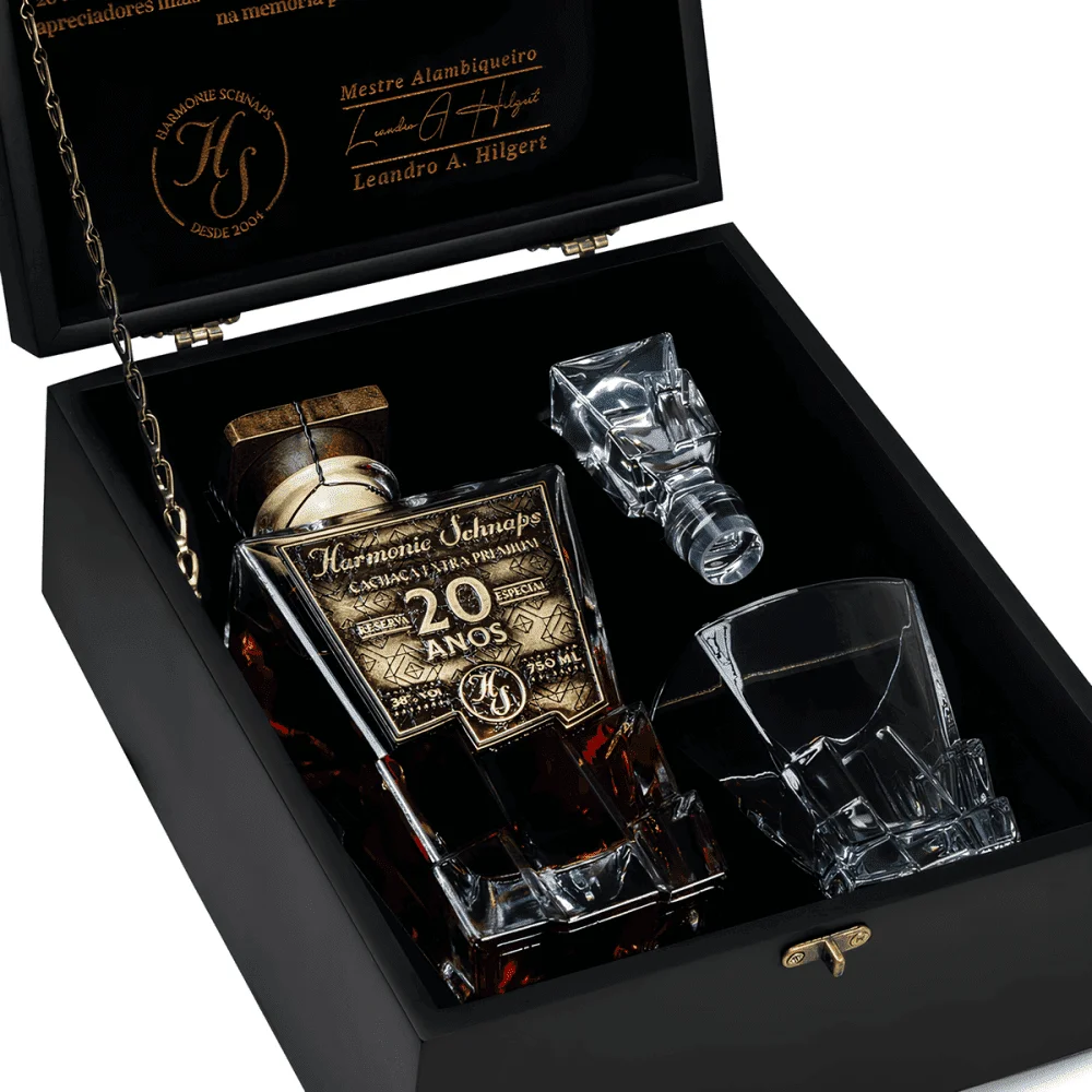 Cachaça Harmonie Schnaps 20 anos Envelhecida 700ml