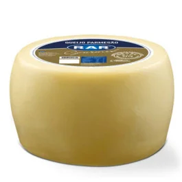 Queijo Parmesão Nacional RAR Peça Aprox. 6kg
